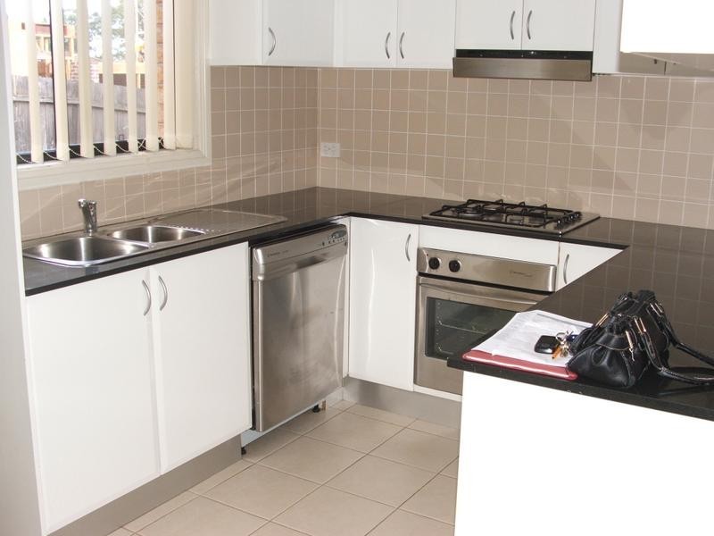 2/63 Old Northern Road, Baulkham Hills NSW 2153