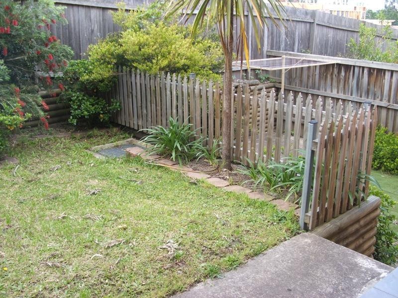 2/63 Old Northern Road, Baulkham Hills NSW 2153