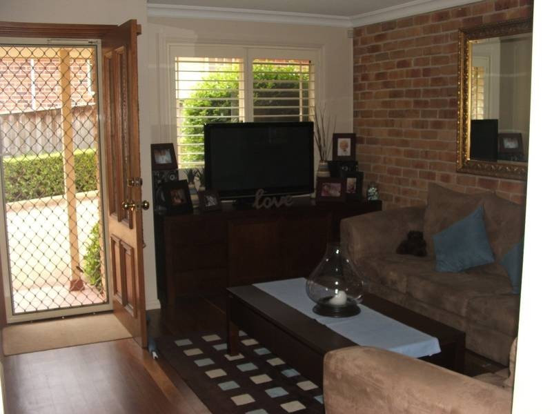 2/67 Cecil Avenue, Castle Hill NSW 2154