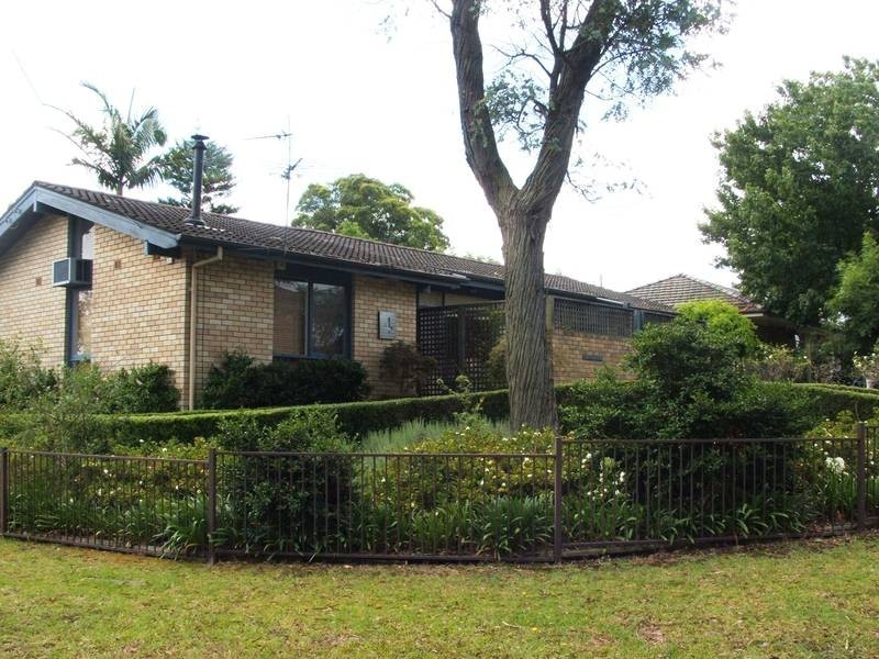 4 Sarah Crescent, Baulkham Hills NSW 2153