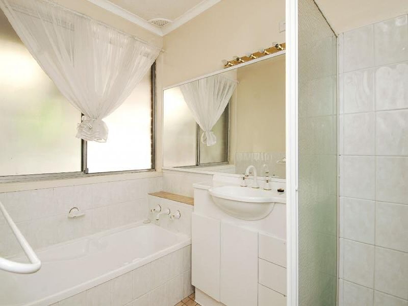 3 Combara Ave, Castle Hill NSW 2154