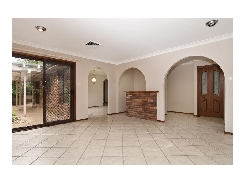4 Connell Close, Baulkham Hills NSW 2153