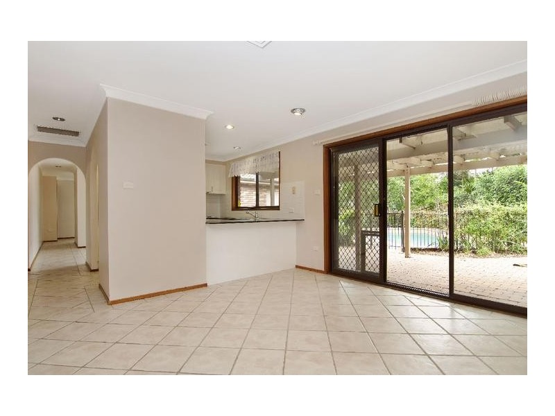 4 Connell Close, Baulkham Hills NSW 2153
