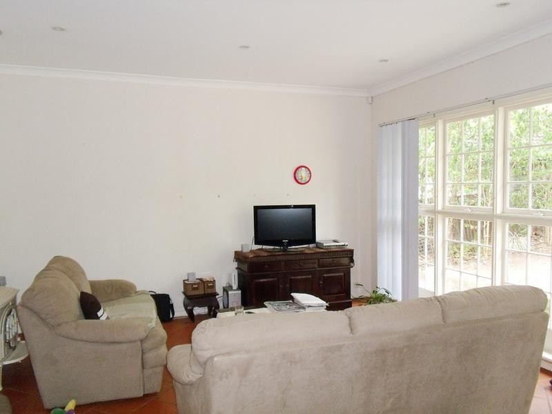 20 Dobson Crescent, Baulkham Hills NSW 2153