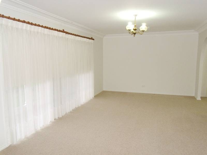 2 Endeavour Close, Castle Hill NSW 2154