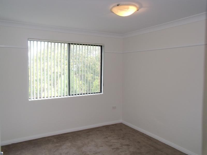 32/56-64 Dobson Crescent, Baulkham Hills NSW 2153