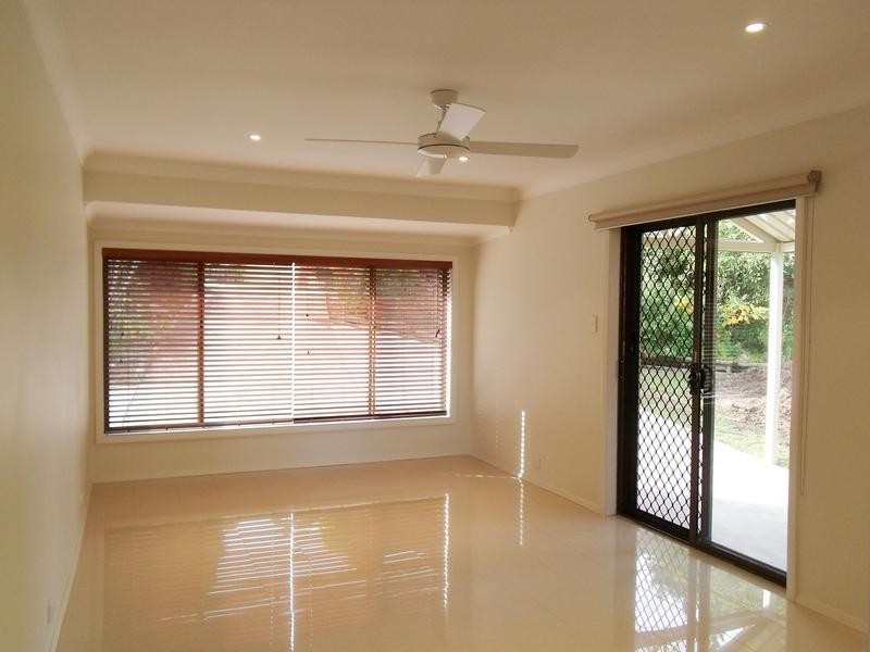 116 TAMBOURA AVENUE, Baulkham Hills NSW 2153