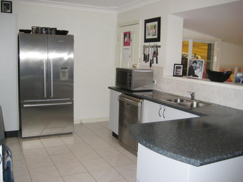 4 Bell Street, Toongabbie NSW 2146