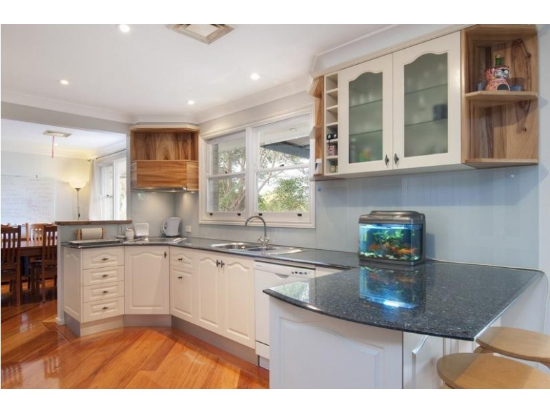 82 MERINDAH ROAD, Baulkham Hills NSW 2153