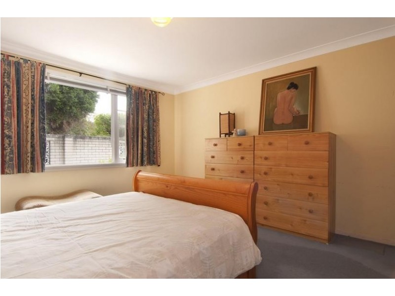 82 MERINDAH ROAD, Baulkham Hills NSW 2153