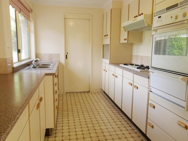 8 NOLA PLACE, Baulkham Hills NSW 2153