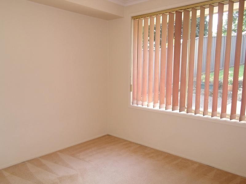 8 NOLA PLACE, Baulkham Hills NSW 2153