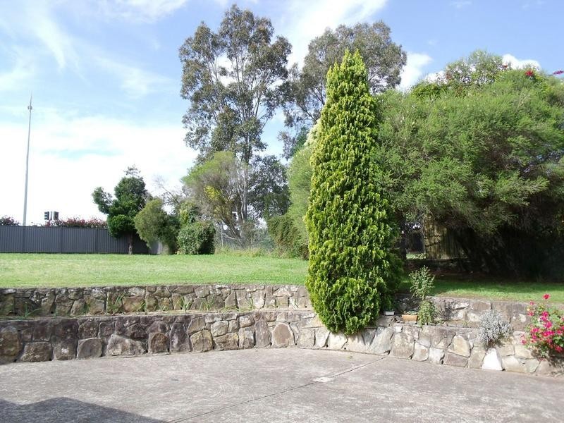 8 NOLA PLACE, Baulkham Hills NSW 2153