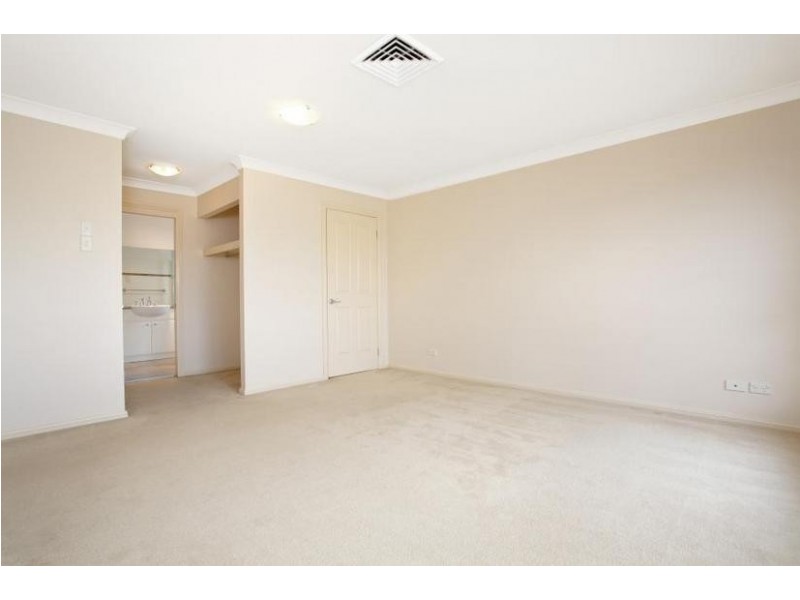 12 Linden Way, Bella Vista NSW 2153