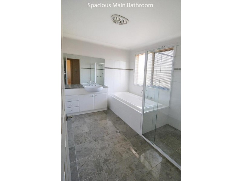 12 Linden Way, Bella Vista NSW 2153