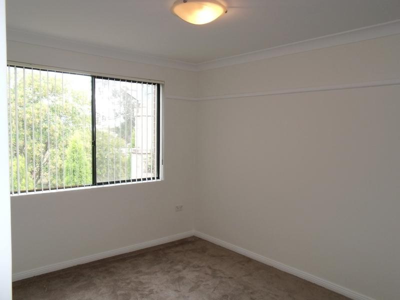 32/56-64 DOBSON CRESCENT, Baulkham Hills NSW 2153