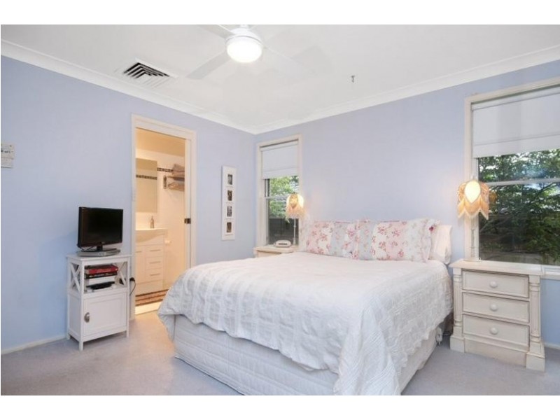 15 Burton Avenue, Northmead NSW 2152