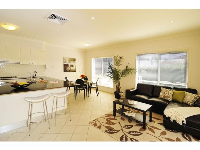 12 Linden Way, Bella Vista NSW 2153