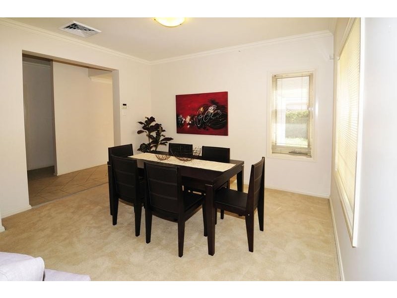 12 Linden Way, Bella Vista NSW 2153