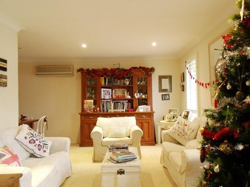 122 CAROLINE CHISHOLM DRIVE, Winston Hills NSW 2153