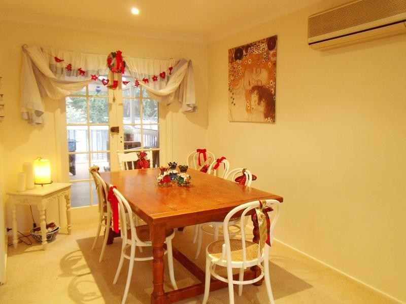 122 CAROLINE CHISHOLM DRIVE, Winston Hills NSW 2153