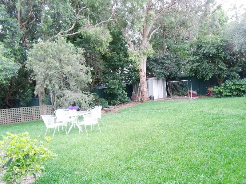 122 CAROLINE CHISHOLM DRIVE, Winston Hills NSW 2153