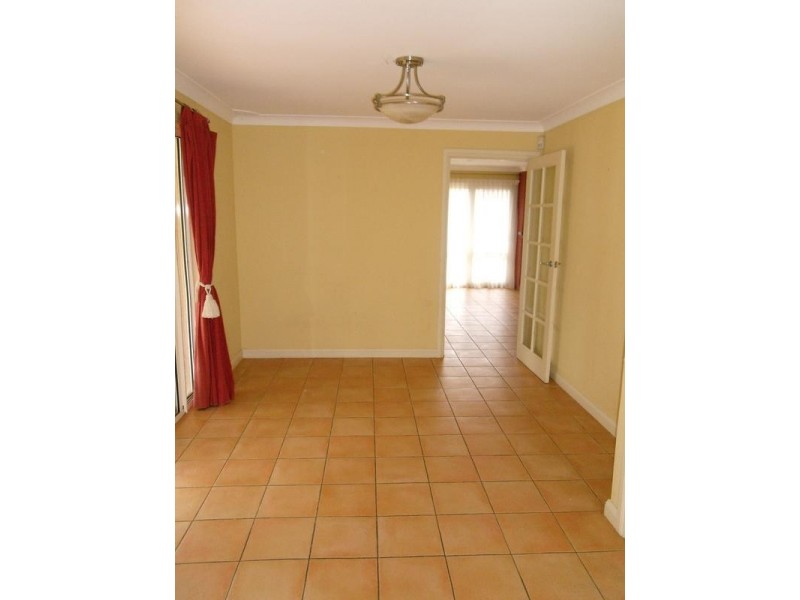 37 Middleton Ave, Castle Hill NSW 2154