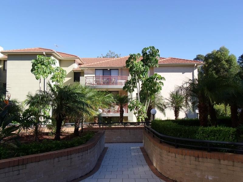 43/2a CONIE AVENUE, Baulkham Hills NSW 2153