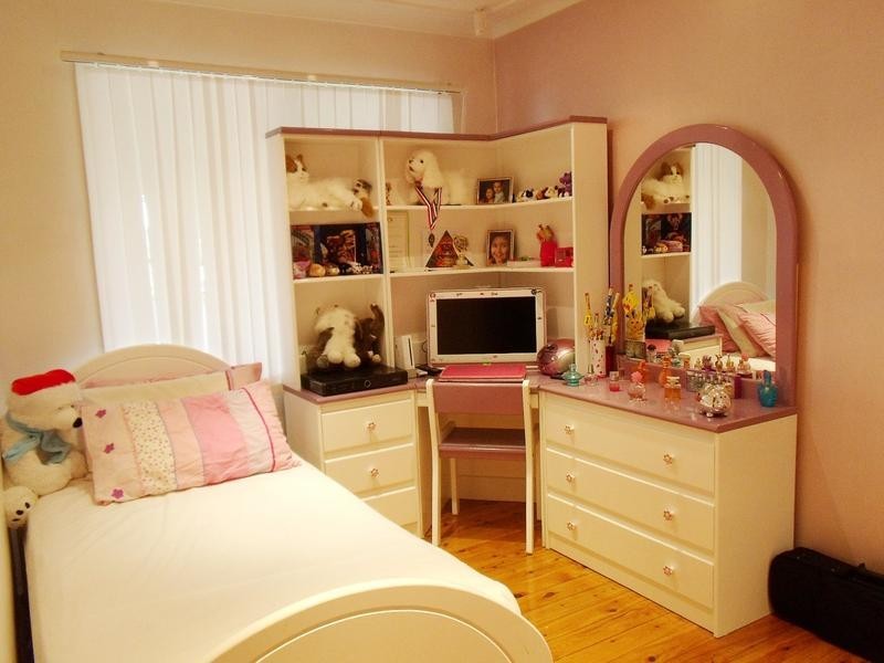 1 ST JAMES AVENUE, Baulkham Hills NSW 2153