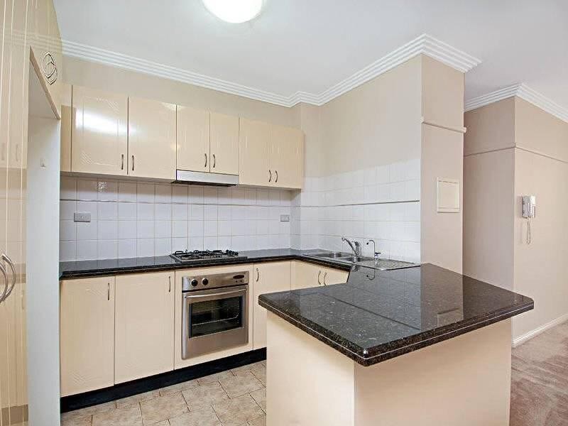 9/392-402 WINDSOR ROAD, Baulkham Hills NSW 2153