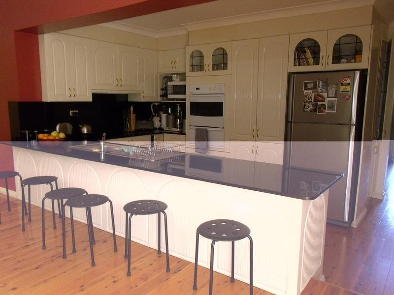10 DELAIGH AVENUE, Baulkham Hills NSW 2153