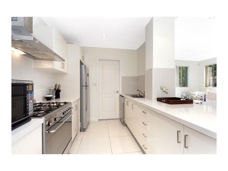 10/40 DOBSON CRESCENT, Baulkham Hills NSW 2153