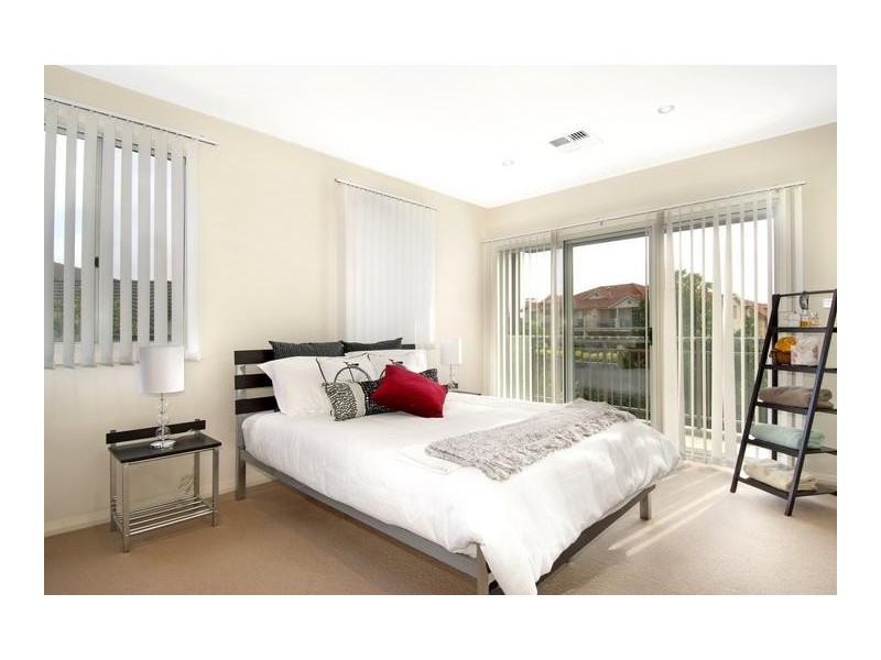 10/40 DOBSON CRESCENT, Baulkham Hills NSW 2153