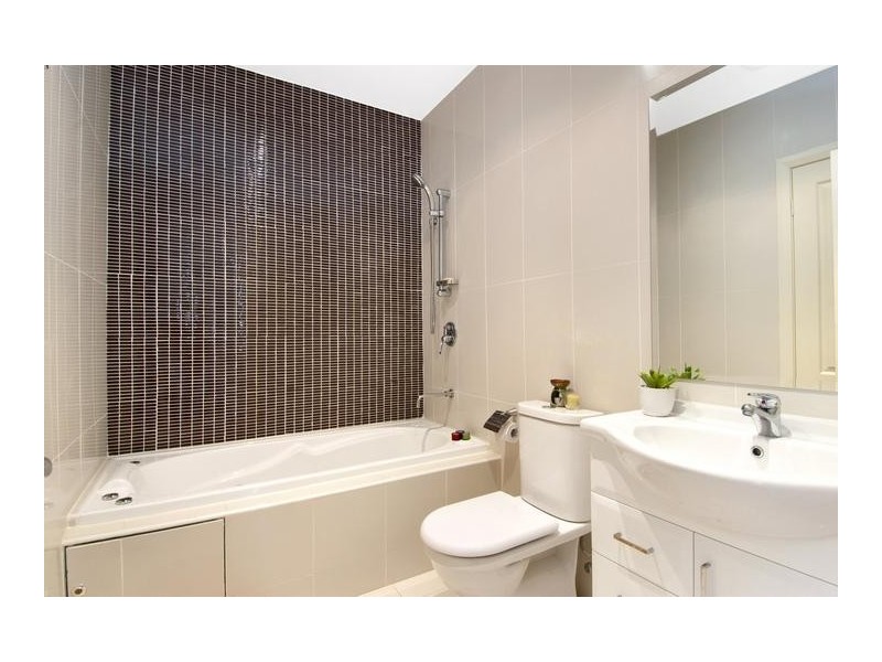 10/40 DOBSON CRESCENT, Baulkham Hills NSW 2153