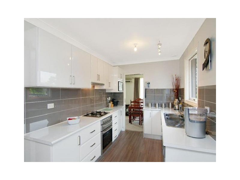 24 EMERALD ROAD, Seven Hills NSW 2147