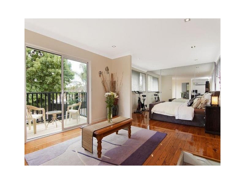 24 EMERALD ROAD, Seven Hills NSW 2147