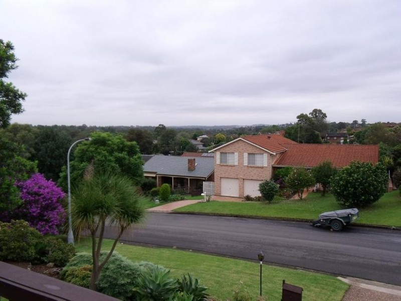 26 OAKDALE PLACE, Baulkham Hills NSW 2153