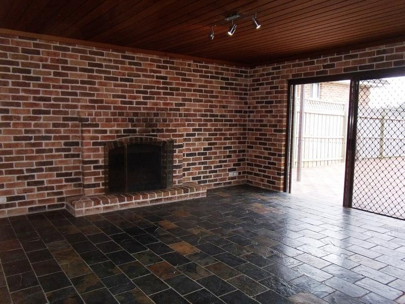 26 OAKDALE PLACE, Baulkham Hills NSW 2153