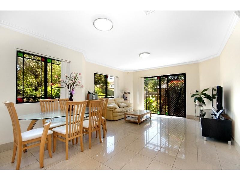 5/8 THE COTTELL WAY, Baulkham Hills NSW 2153