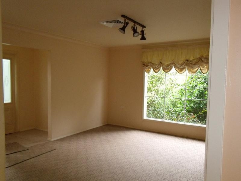 4 BIRCH GROVE, Baulkham Hills NSW 2153