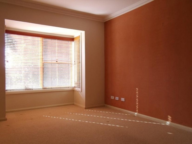 136 HARRINGTON AVENUE, Castle Hill NSW 2154