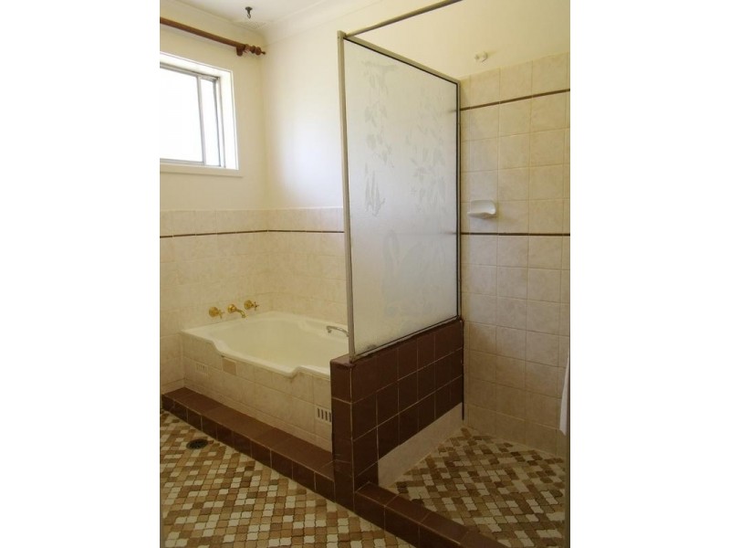 6 KALIMNA DRIVE, Baulkham Hills NSW 2153