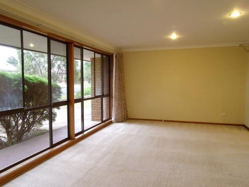 25 JINDABYNE AVENUE, Baulkham Hills NSW 2153