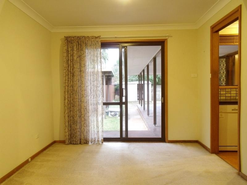 25 JINDABYNE AVENUE, Baulkham Hills NSW 2153