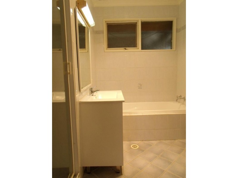 6 ROCKLEY AVENUE, Baulkham Hills NSW 2153