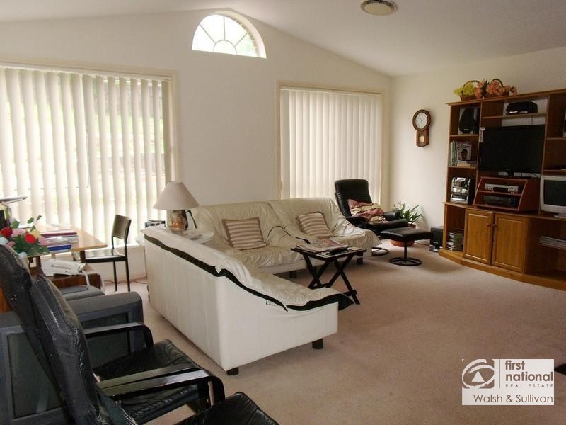 7 BUSHVIEW DRIVE, Kellyville NSW 2155