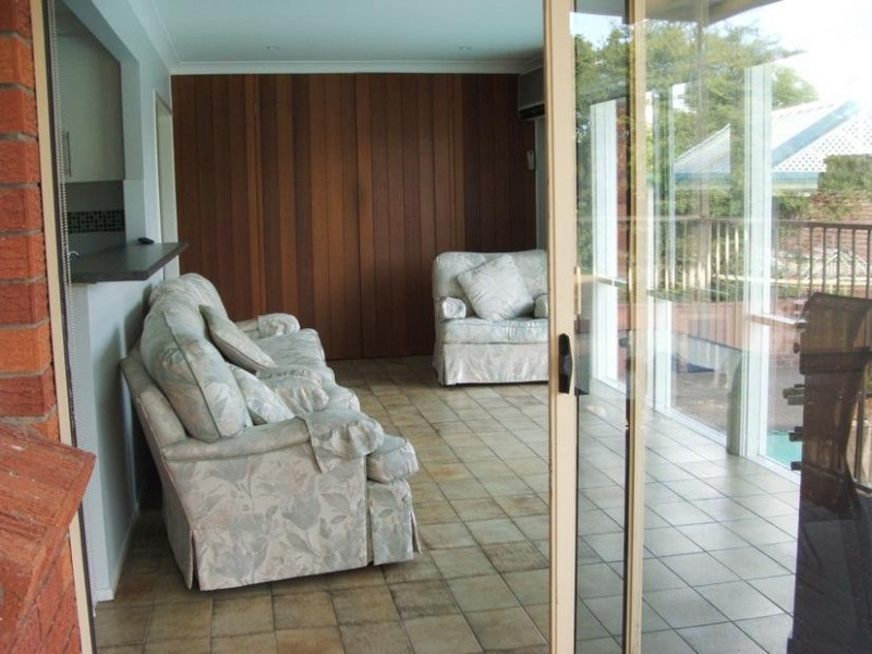 11 MULHERON AVENUE, Baulkham Hills NSW 2153
