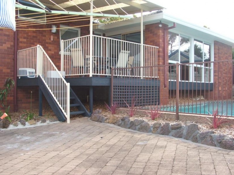 11 MULHERON AVENUE, Baulkham Hills NSW 2153