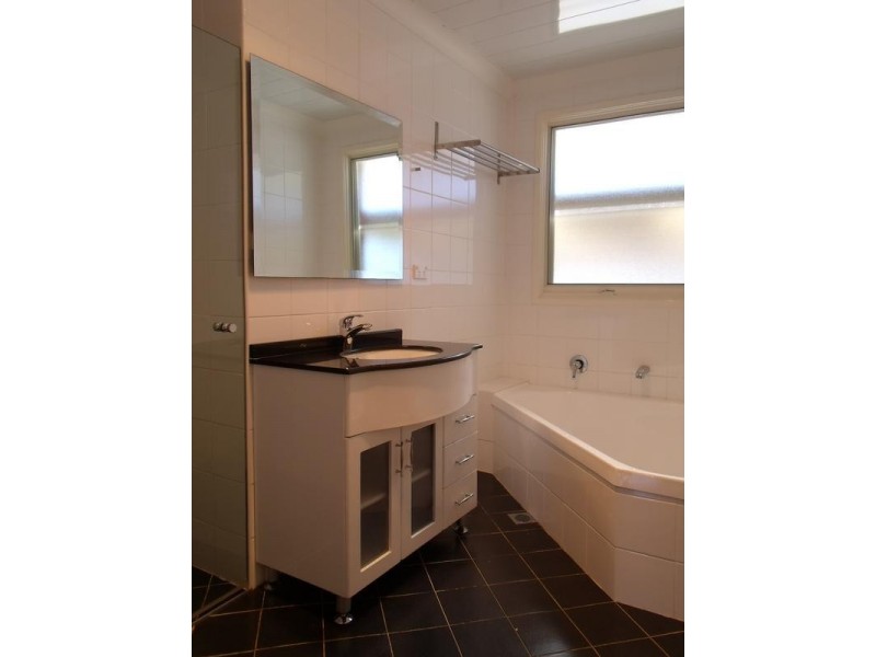 11 MULHERON AVENUE, Baulkham Hills NSW 2153