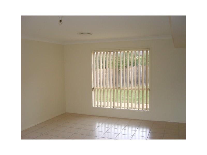 27 JACK McNAMEE PLACE, Kellyville NSW 2155